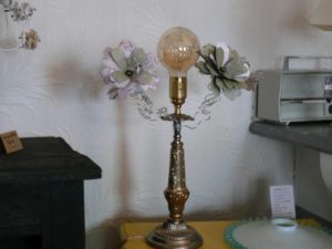 creation de lampe avec fleurs